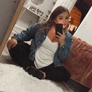 Meet your Posher, Kayla